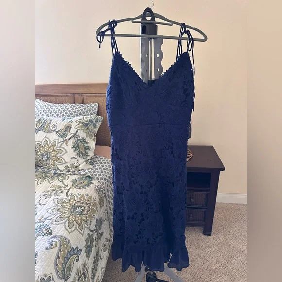 Lulu's Navy Lace Midi Dress - Picture 2 of 8